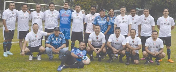 ¡ESTRENAN UNIFORMES!