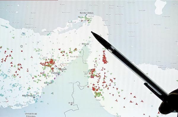 ¡COLOCA IRÁN MINAS EN EL ORMUZ Y TRUMP ORDENA RETIRARLAS!