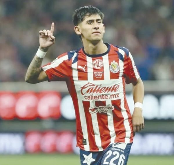 ¡HUMILLA CHIVAS A LEÓN Y RECUPERA LIDERATO!