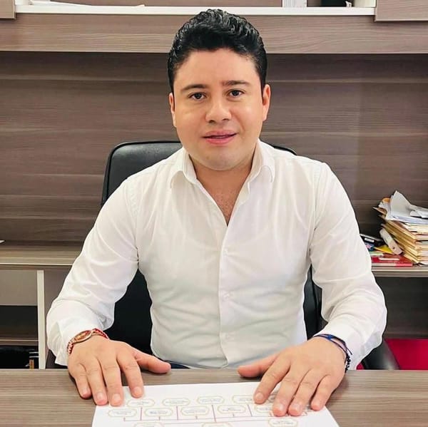 ¡DETIENEN A EX DIRECTOR DEL DIF DE SAYULA CON CAMIONETA CON REPORTE DE ROBO!