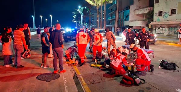 ¡MOTOCICLISTA LE QUITA LA VIDA A PEATÓN EN EL BULEVAR!