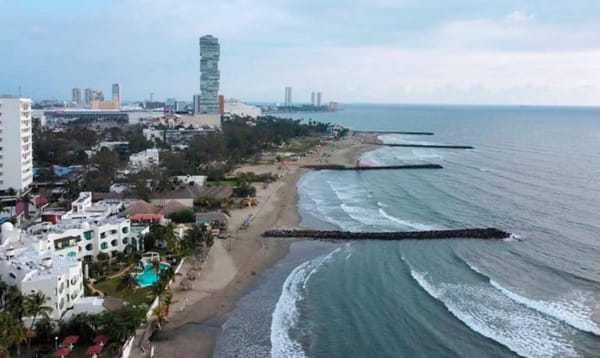 ¡HASTA SACRIFICIOS! - *Operación limpieza de chapopote en playas y en la isla