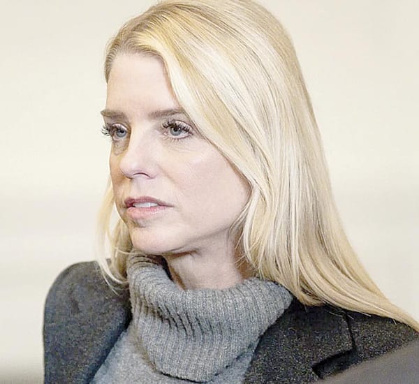 ¡POR AMENAZAS, FISCAL GENERAL DE EU SE MUDA A UNA RESIDENCIA MILITAR!