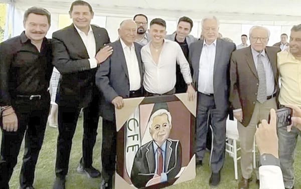 ¡FESTEJAN CON BARTLETT SUS 90 AÑOS!