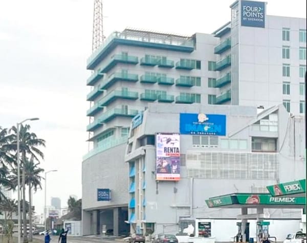 ¡HASTA CAYERON LAS VENTANAS!