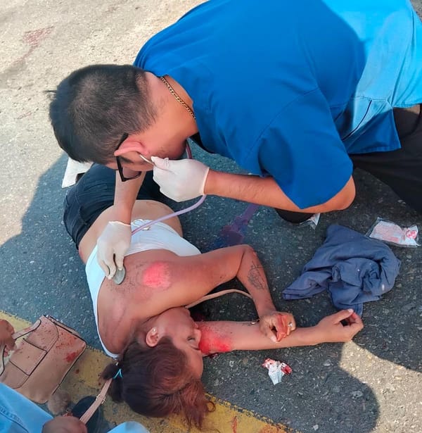 ¡MOTOCICLISTAS HERIDOS POR PINCHAZO DE LLANTA!