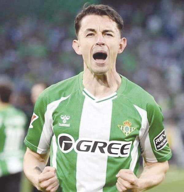 ¡ÁLVÁRO FIDALGO MARCA PRIMER GOL CON BETIS EN DERBI SEVILLANO!