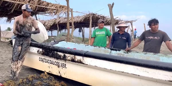 ¡MAREA NEGRA! - *Se derrama chapopote