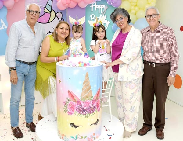DANIELA CELEBRA 4 AÑITOS ENTRE UNICORNIOS