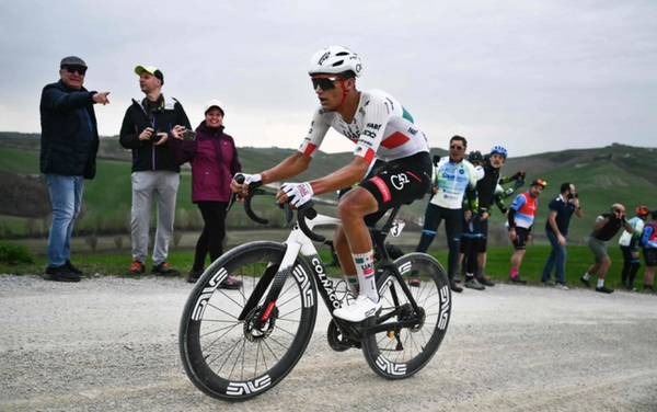 ¡ISAAC DEL TORO ACABA DÉCIMO EN INICIO DE TIRRENO-ADRIÁTICO!