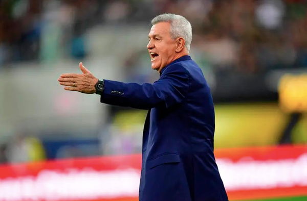 ¡LE GUSTA AL “VASCO”’ AGUIRRE EL TEMPLE DE SUS JUGADORES!