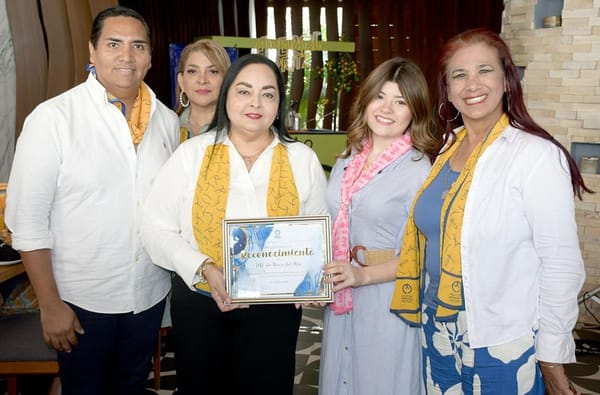 EL VOLUNTARIADO DEL DIF DE BOCA DEL RÍO ENTREGA ESPERANZA A AMANC VERACRUZ