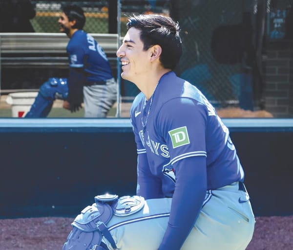 ¡DEBUTA BRANDON VALENZUELA COMO CATCHER DE LOS BLUE JAYS!