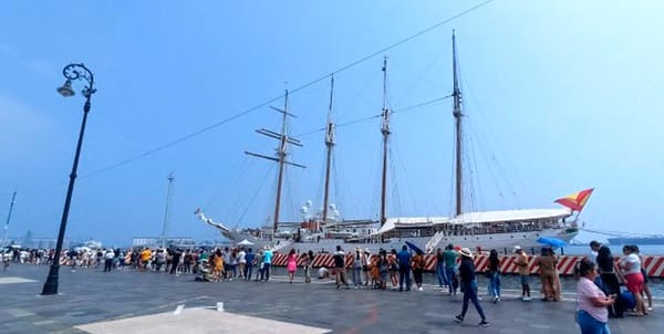 ¡YA NI CABEN! - EN EL AGUELO DEL CUAUHTÉMOC